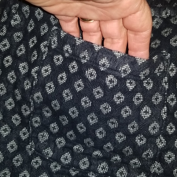 Loft 100% cotton shorts,  med - Picture 6 of 9